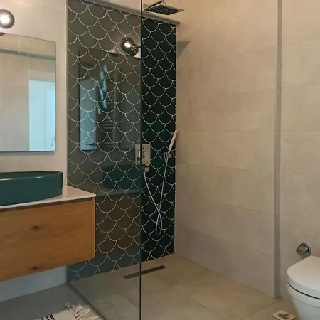 3 Bedroom With Great View Walking Distance To Marina Villa