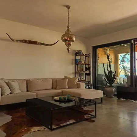 3 Bedroom With Great View Walking Distance To Marina